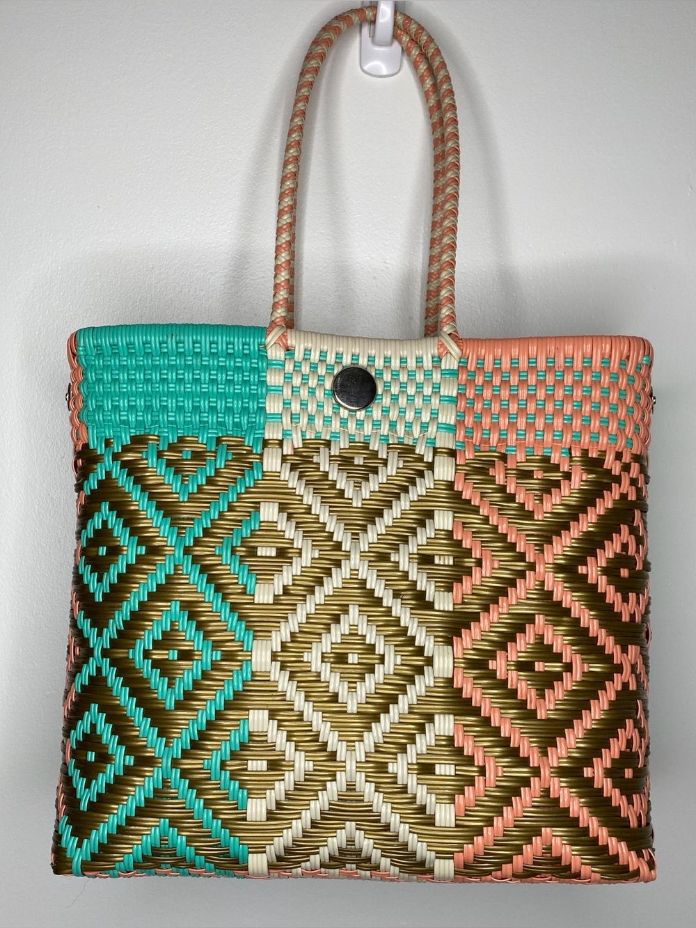 Women's Woven Plastic Tote Bag with Snap Closure Handbag